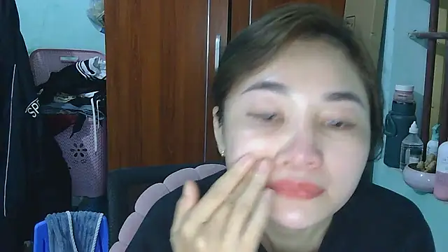 Uhem112 online show from December 3, 2025, 1:21 pm