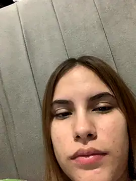 MiiluRosse online show from November 16, 2025, 2:16 am