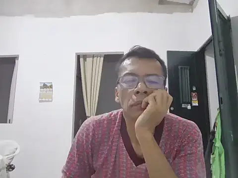 skinnylatino51 online show from June 21, 2026, 1:33 am