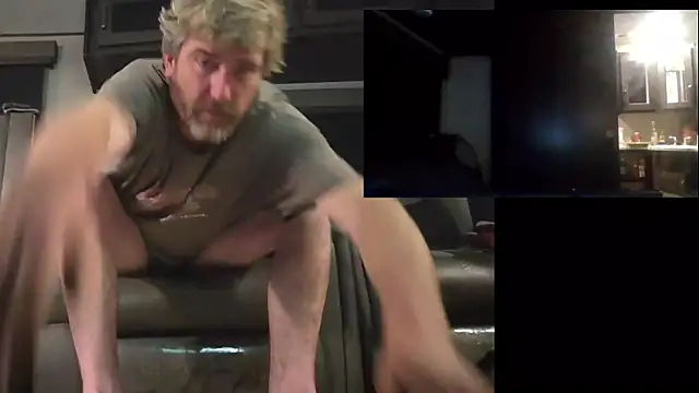 Snapshot of Cobra500hp@xh chatting on December 19, 2025, 11:56 am Cobra500hpxh online show from December 19, 2025, 11:56 am