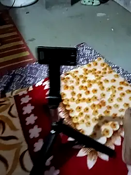 sia 143 online show from October 30, 2025, 2:14 pm