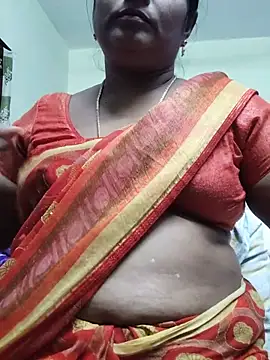 Snapshot of papukurty chatting on August 1, 2026, 5:44 pm papukurty online show from August 1, 2026, 5:44 pm