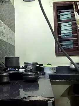 papukurty online show from February 6, 2026, 2:02 pm