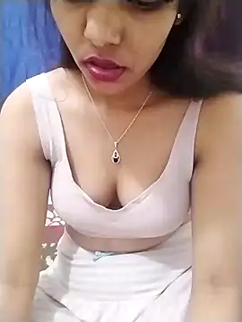 Snapshot of Siya5690 chatting on December 17, 2025, 6:18 am Siya5690 online show from December 17, 2025, 6:18 am