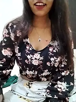 Snapshot of Siya5690 chatting on January 6, 2026, 8:29 am Siya5690 online show from January 6, 2026, 8:29 am