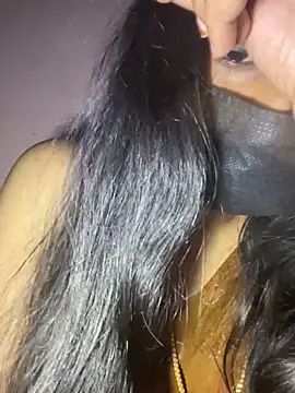 umairahaasan 1 online show from March 12, 2026, 5:50 pm