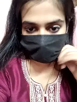 umairahaasan 1 online show from September 21, 2025, 10:31 am