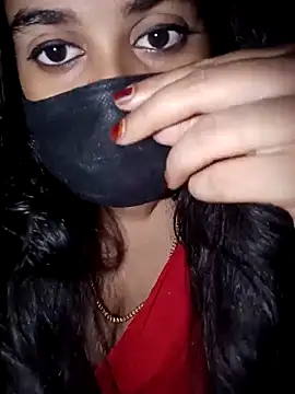 umairahaasan 1 online show from September 17, 2025, 10:39 am