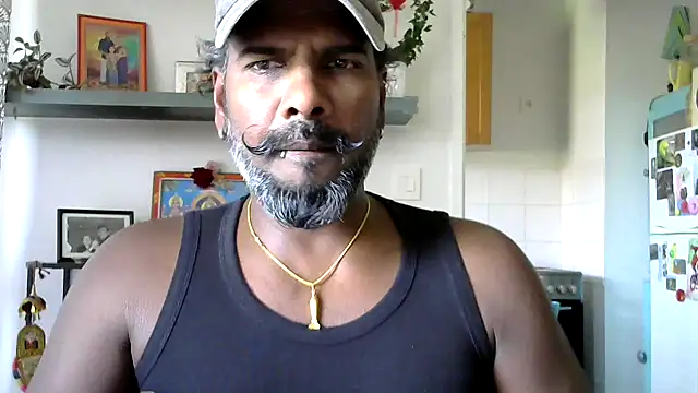 frenchblackc31 online show from May 28, 2026, 1:39 pm
