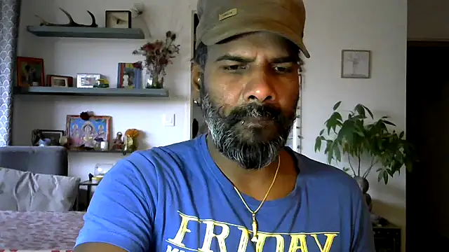 frenchblackc31 online show from March 5, 2026, 4:47 pm