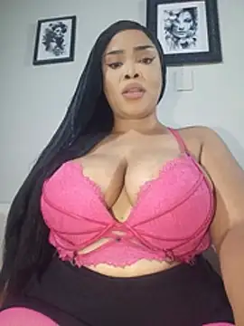 MadamPinky online show from June 11, 2026, 7:33 pm