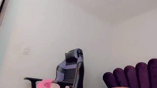  Abby white  online show from February 2, 2026, 8:08 pm