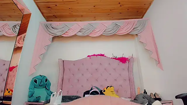  Abby white  online show from October 24, 2025, 10:09 pm