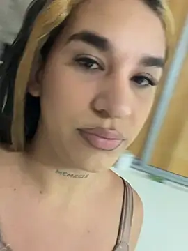 Snapshot of Sweet_vicky_hot chatting on June 24, 2026, 12:04 pm Sweet vicky hot online show from June 24, 2026, 12:04 pm