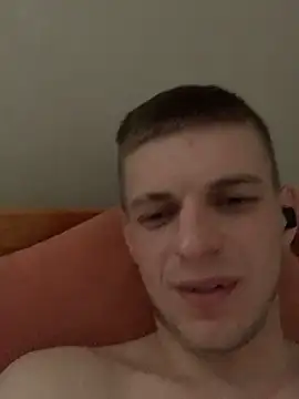 Snapshot of macho1347 chatting on February 25, 2026, 6:35 am macho1347 online show from February 25, 2026, 6:35 am