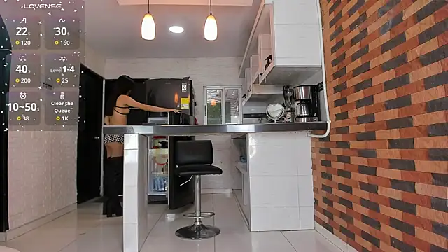 violetta pretty online show from October 7, 2025, 7:37 pm