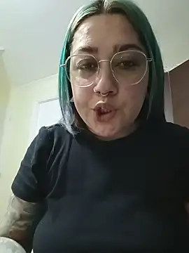 Dulcedeanis online show from June 1, 2026, 2:45 am