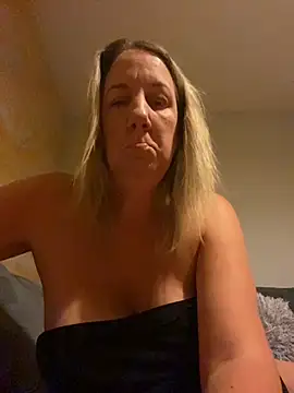 X-Victoria-X online show from September 10, 2025, 4:11 am