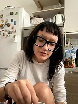 severingratty online show from September 25, 2025, 10:21 am