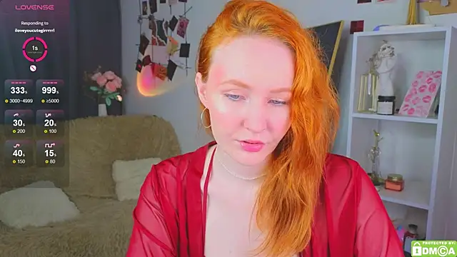 JoyceJones online show from October 17, 2025, 8:10 pm