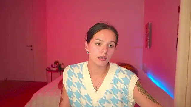 EwelynScott online show from September 27, 2025, 9:32 pm