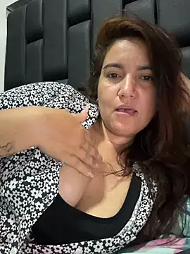 Snapshot of sweetdulcexxx chatting on June 8, 2026, 1:28 am sweetdulcexxx online show from June 8, 2026, 1:28 am