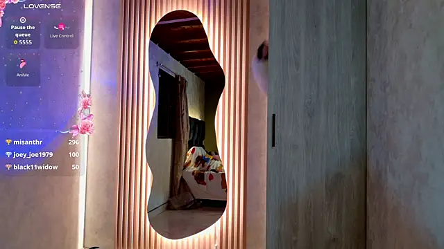 Taurito    online show from September 22, 2025, 3:01 am