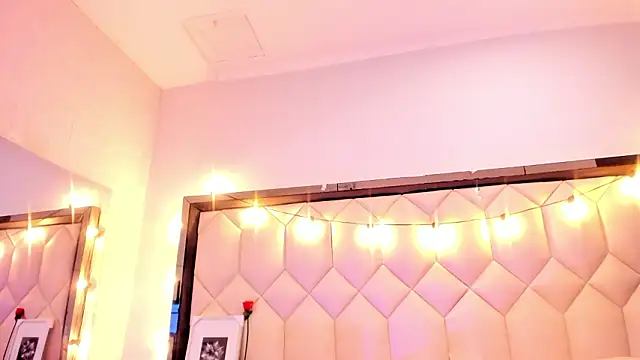 Scarletbigbug online show from February 25, 2026, 11:43 am