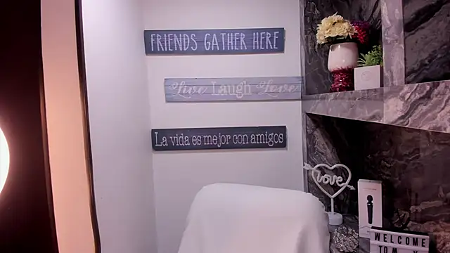 miss   taylor online show from September 30, 2025, 6:03 pm