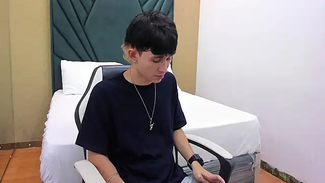 Michael blue online show from October 25, 2025, 8:53 pm