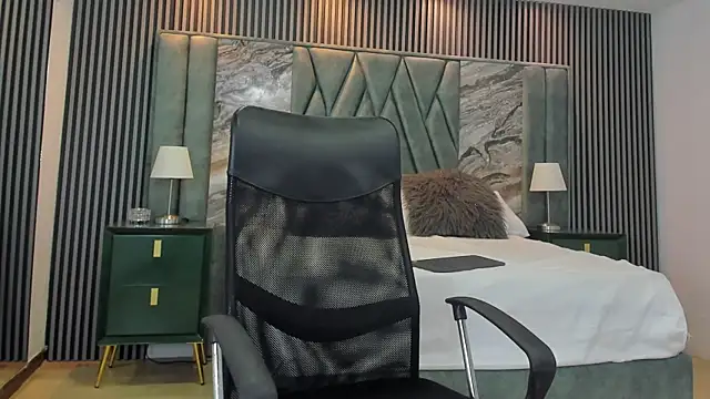 Michael blue online show from September 23, 2025, 7:54 pm