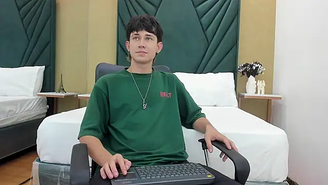 Michael blue online show from March 18, 2026, 7:37 pm