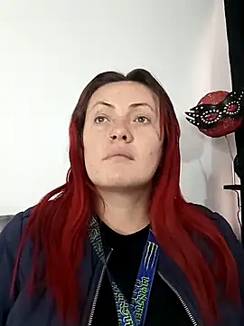 Snapshot of carolinhe_ chatting on September 29, 2025, 7:30 pm carolinhe online show from September 29, 2025, 7:30 pm