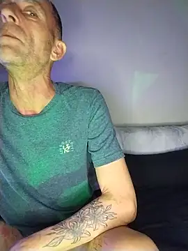 Snapshot of we_are_fucking_serious chatting on December 21, 2025, 3:08 am we are fucking serious online show from December 21, 2025, 3:08 am