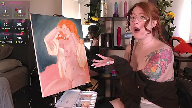 strawberryyfoxie online show from May 12, 2026, 2:12 pm