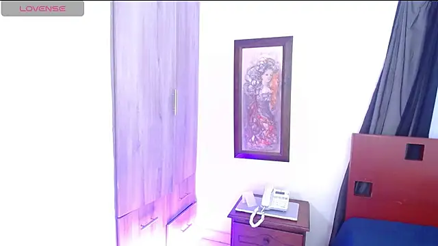 MONIQUE-LAMOUR online show from September 8, 2025, 8:19 pm