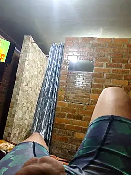 alexis00  online show from April 8, 2026, 2:57 am