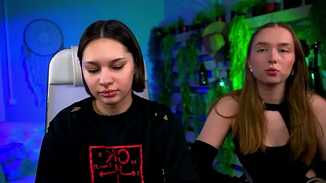 KimClarks  online show from February 28, 2026, 12:49 pm