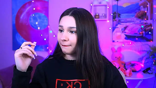 KimClarks  online show from September 14, 2025, 6:14 am