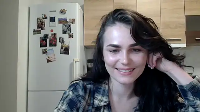 Silviaa a online show from September 29, 2025, 7:19 pm