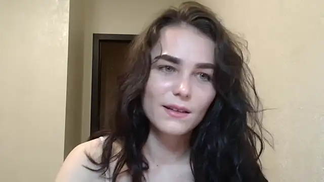 Silviaa a online show from February 17, 2026, 7:33 pm