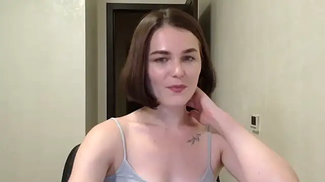 Silviaa a online show from June 25, 2026, 8:25 pm