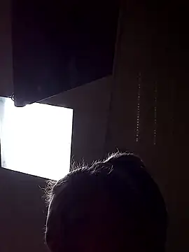 MoonIrene online show from October 26, 2025, 2:28 pm