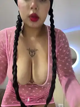 lucialauper  online show from June 12, 2026, 12:52 am