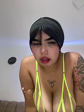 lucialauper  online show from July 21, 2026, 2:47 am