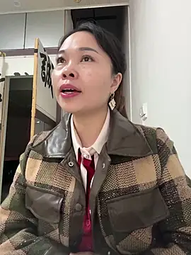 xlj4523 online show from October 29, 2025, 5:06 am