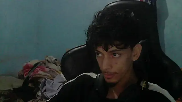 Snapshot of Dark_DesireX chatting on June 18, 2026, 3:39 pm Dark DesireX online show from June 18, 2026, 3:39 pm