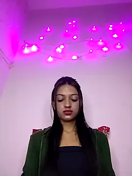 Your-Kitkat online show from December 2, 2025, 12:07 pm