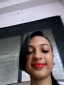 Your-Kitkat online show from October 6, 2025, 9:10 am