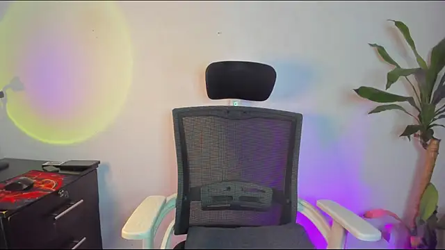 Rosaly Rodman online show from November 13, 2025, 7:07 pm